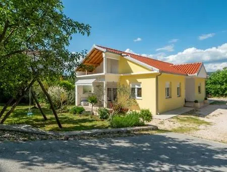 Holiday Karin Villa